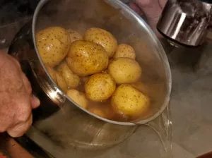 Kartoffeln abschütten