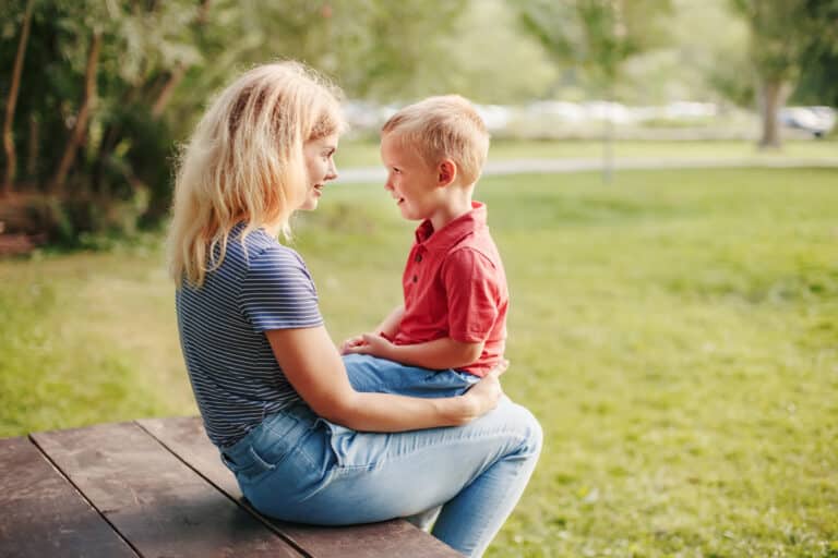 Wann und warum sollte man Kindern Grenzen setzen?