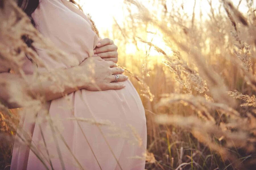 Kindsbewegungen – Tritte aus dem Bauch