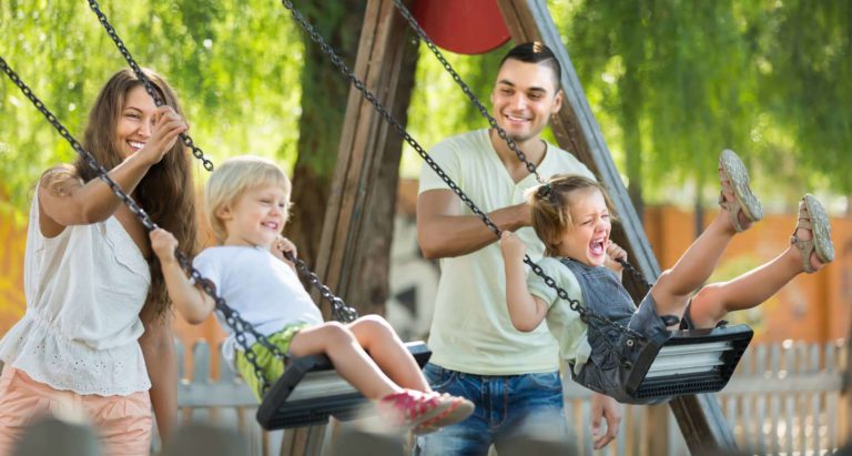 Wir gehen auf den Spielplatz: Was nehmen wir mit?