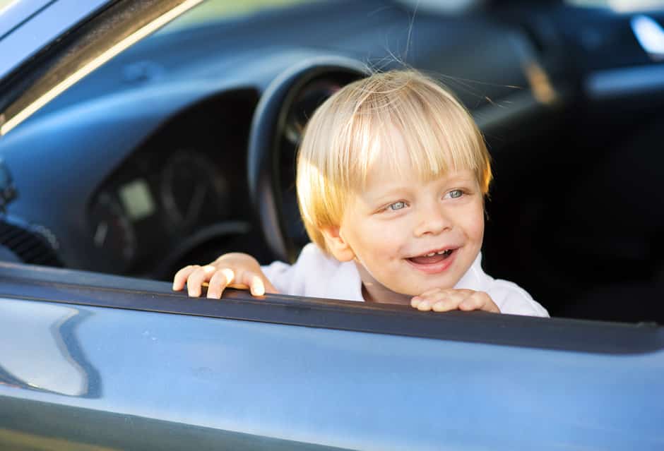 Kind an Bord – Sicherheit geht im Auto vor