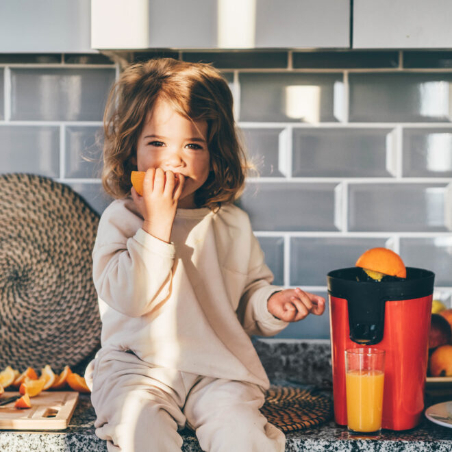 Kochen mit Kindern: Was geht ab wann?