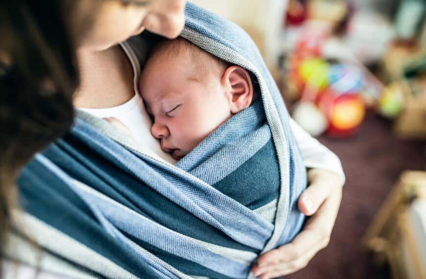 Mutter und Baby nach der Entbindung