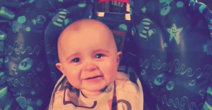 Im Video: Baby weint vor Rührung wenn Mama singt