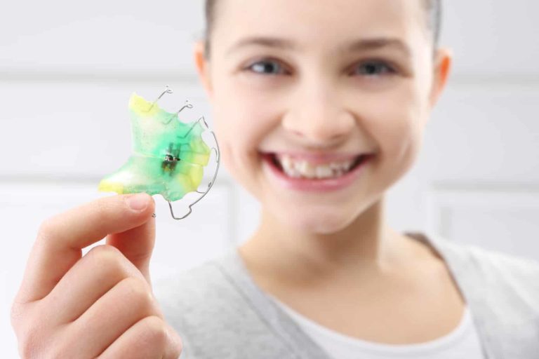 Zahnfehlstellungen bei Kindern: Unterschiede und Behandlung