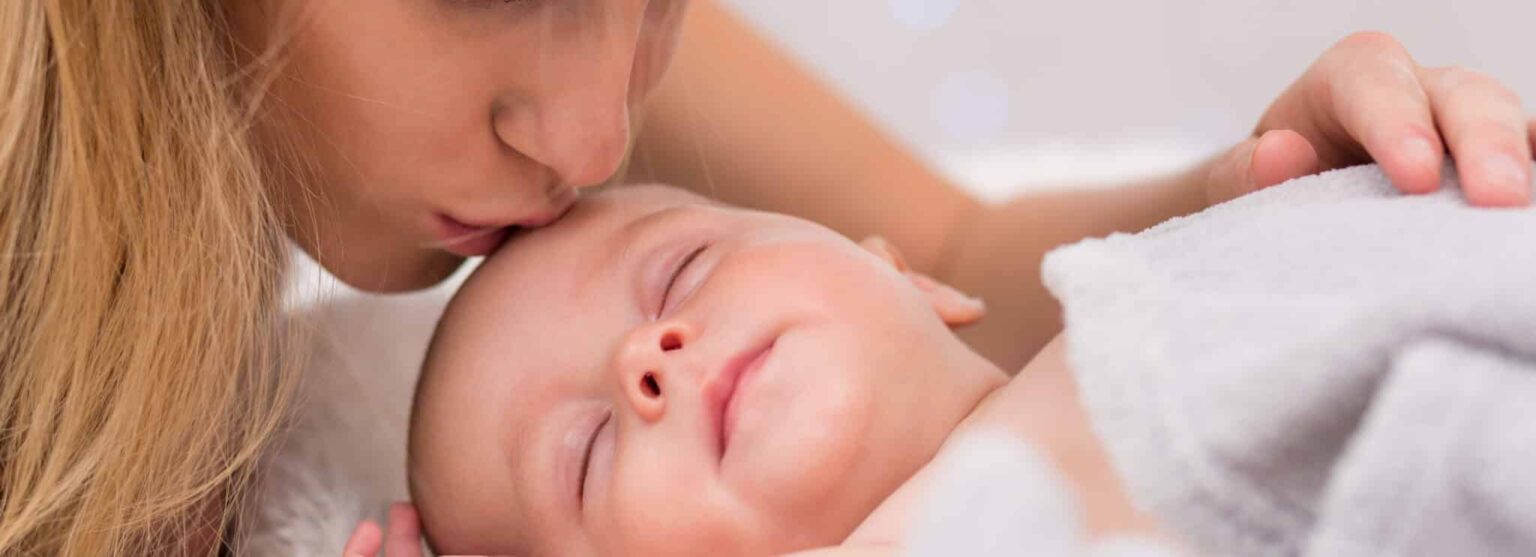 Achtung Lebensgefahr Niemals mit Lippenherpes ein Baby küssen