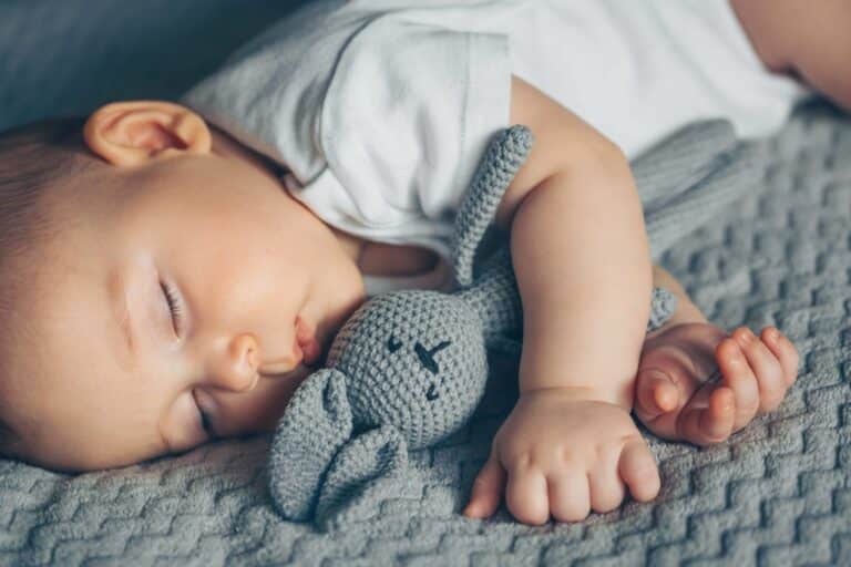 Was bedeutet Durchschlafen bei Babys und Kleinkindern?