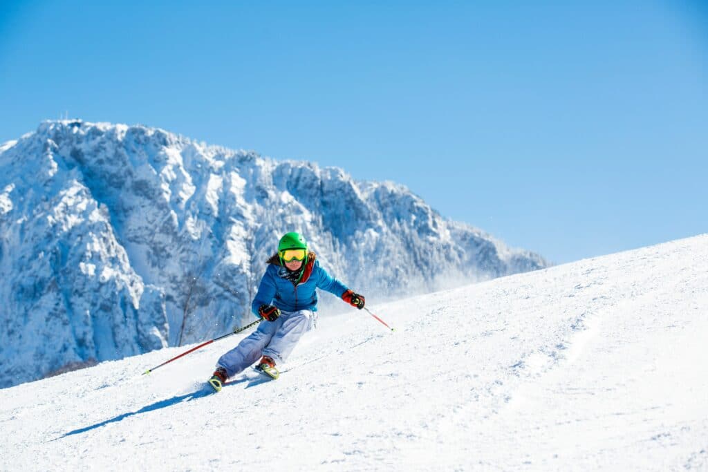 Die Schneepisten hinabfahren in Ruhpolding