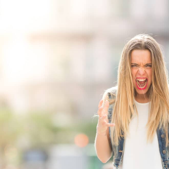 10 typische Elternsätze, die einen Teenager sofort auf die Palme bringen!