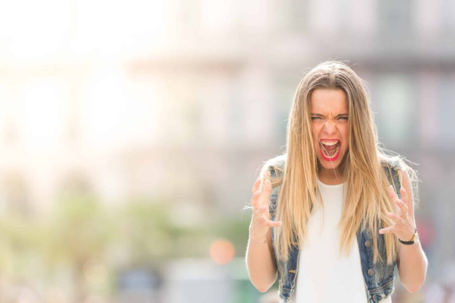 10 typische Elternsätze, die einen Teenager sofort auf die Palme bringen!