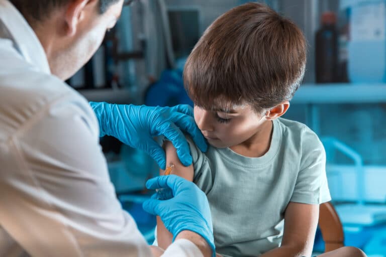 Kommt bald der Biontech-Impfstoff für Kinder unter 12 Jahren? Was Eltern jetzt wissen müssen!