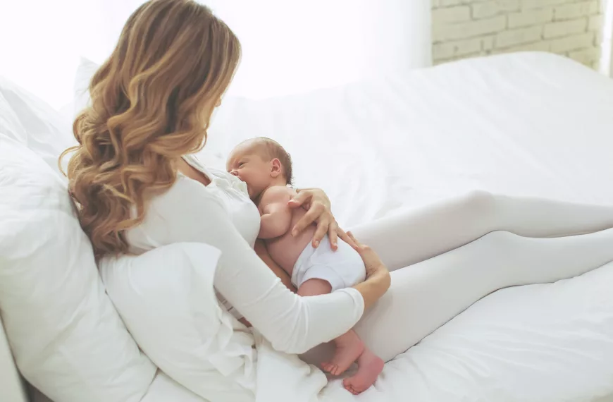 Stillen: Trinkt das Baby genug Muttermilch?