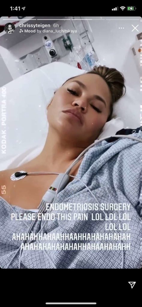 ChrissyTeigen Endometriose