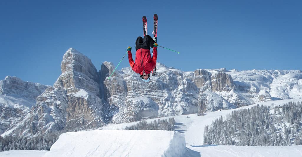 Wo sonst findet man eine so atemberaubende Kulisse für die neuesten Jumps und Tricks als Alta Badia?