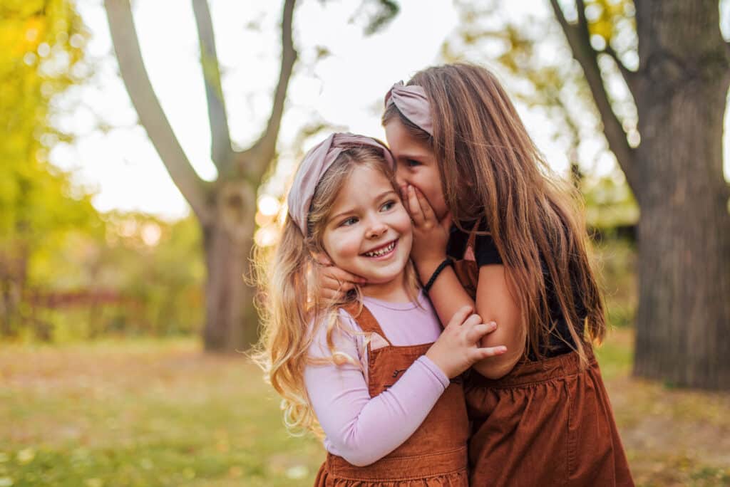 Welttag der Geschwister: Mehr als nur Familie!