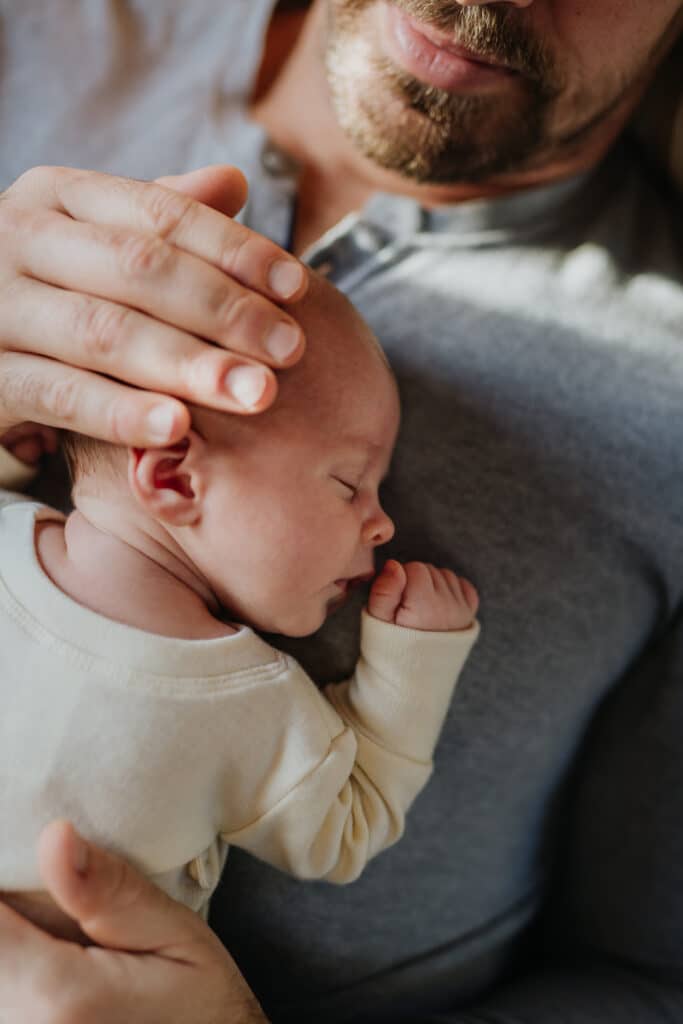 Emotionale und soziale Entwicklung Baby 1. Monat