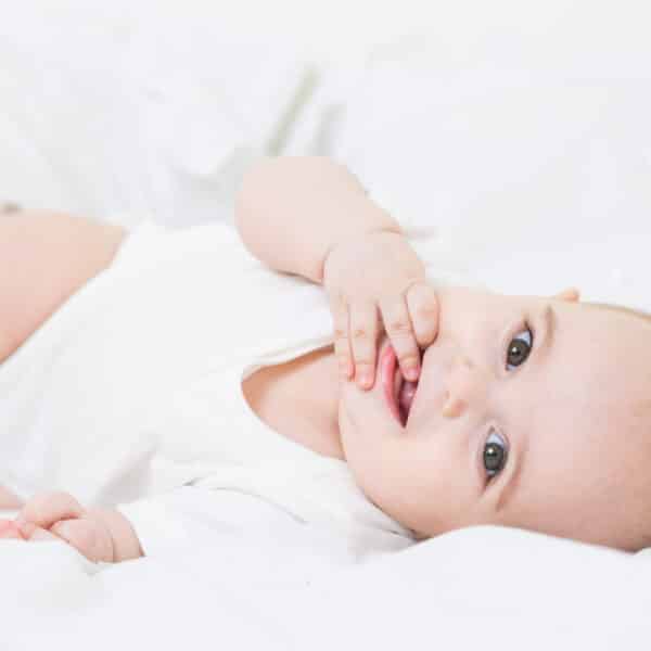 Dein Baby im 7. Monat - Entwicklung und Förderung