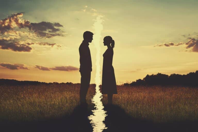 Wenn Nähe zur Waffe wird – wie wir uns in Beziehungen verlieren