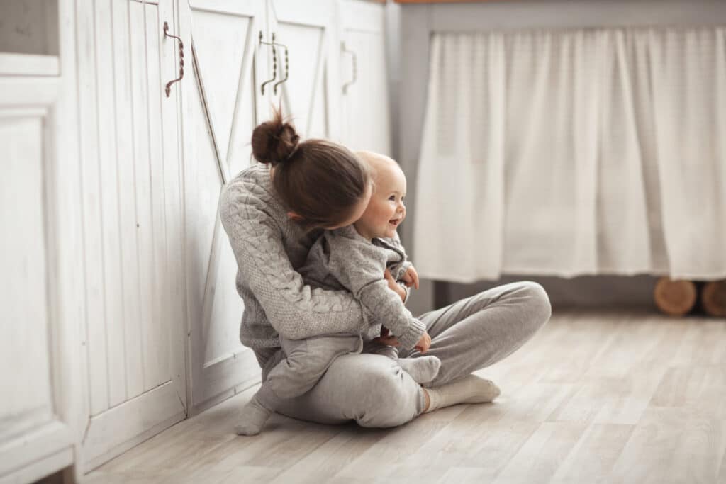 Baby 10 Monate geistige und sprachliche Entwicklung