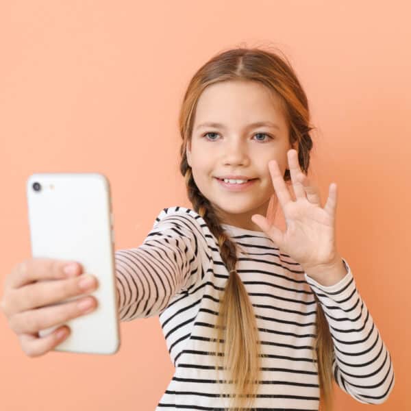 Schönheitsideale überwinden Fotografin Michaela Grönnebaum über Selbstliebe und das Vorbild für unsere Kinder