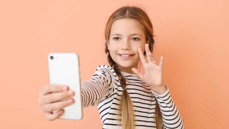 Schönheitsideale überwinden Fotografin Michaela Grönnebaum über Selbstliebe und das Vorbild für unsere Kinder