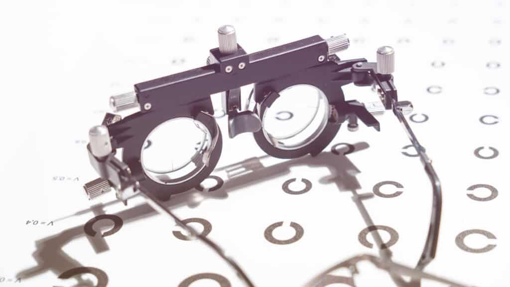 Kontrolle beim Optiker