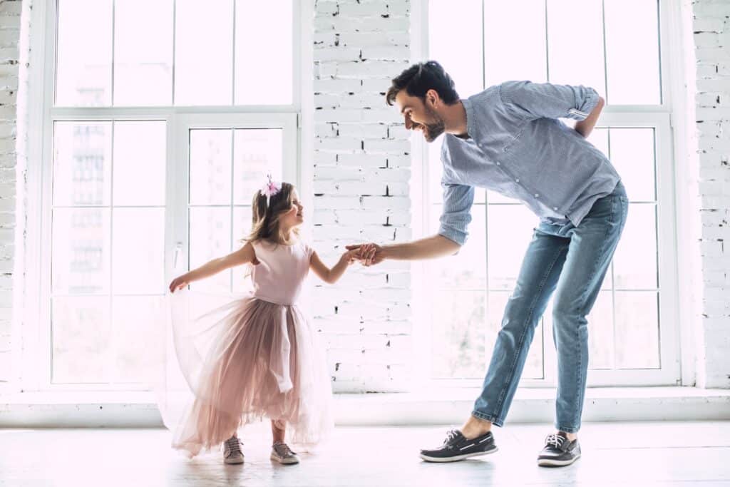 Kinderdisco zuhause: So wird aus Musik eine richtig coole Tanzparty