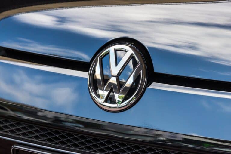 VW-Konzern ruft fast eine Million Autos in Deutschland wegen Lenkungsproblemen zurück