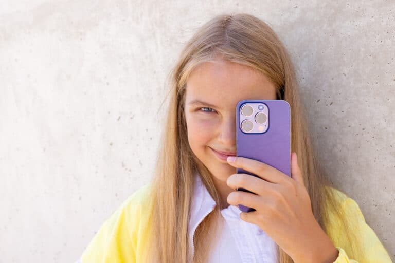 Erstes eigenes iPhone fürs Kind: Vertrag statt Einzelkauf planen