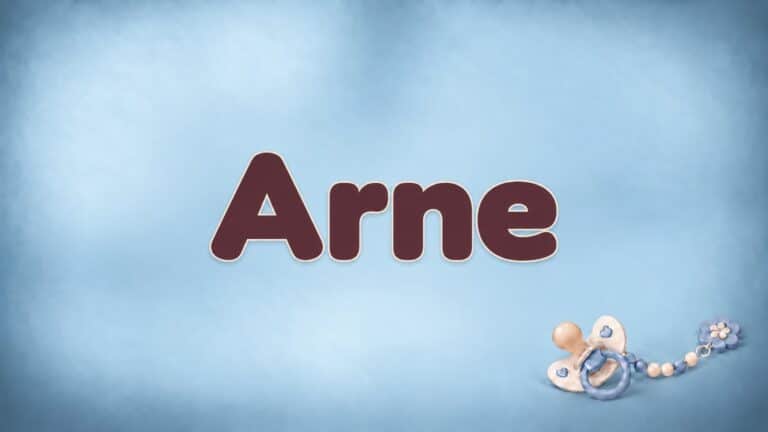 Vorname Arne in dunkelroter Schrift auf blaugrauem Hintergrund mit Schnullerkette