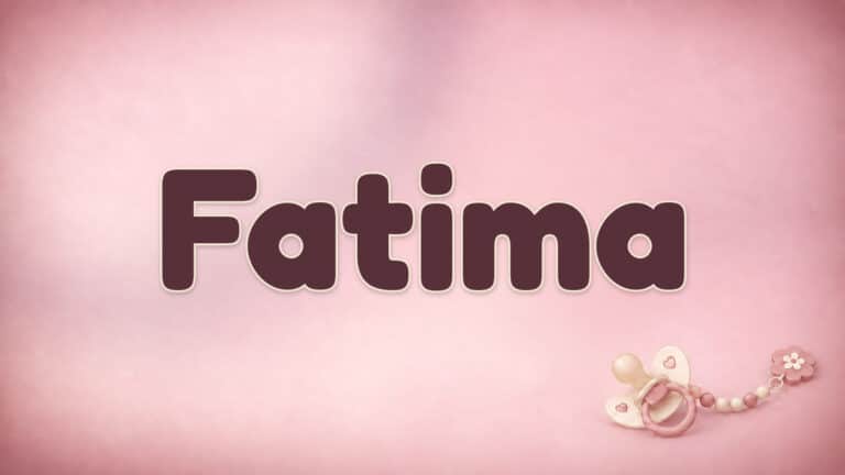Der Vorname Fatima in großer bordeauxfarbener Schrift auf dem Babynamen-Motiv