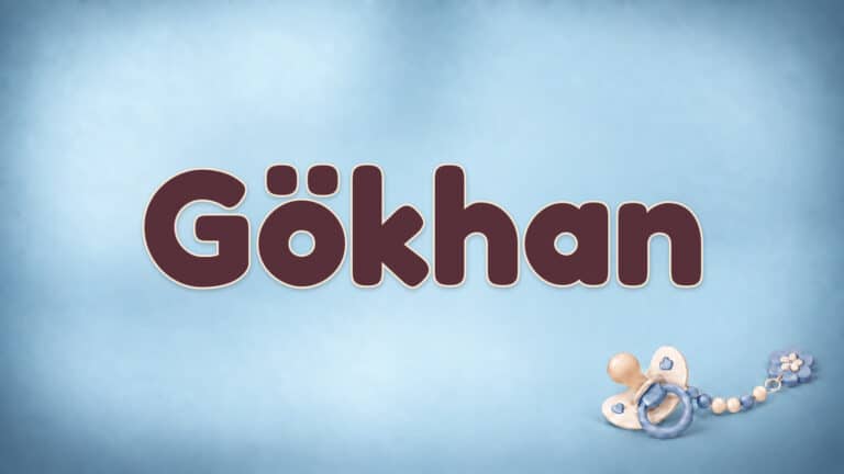 Der Vorname Gökhan in großer bordeauxfarbener Schrift auf dem Babynamen-Motiv